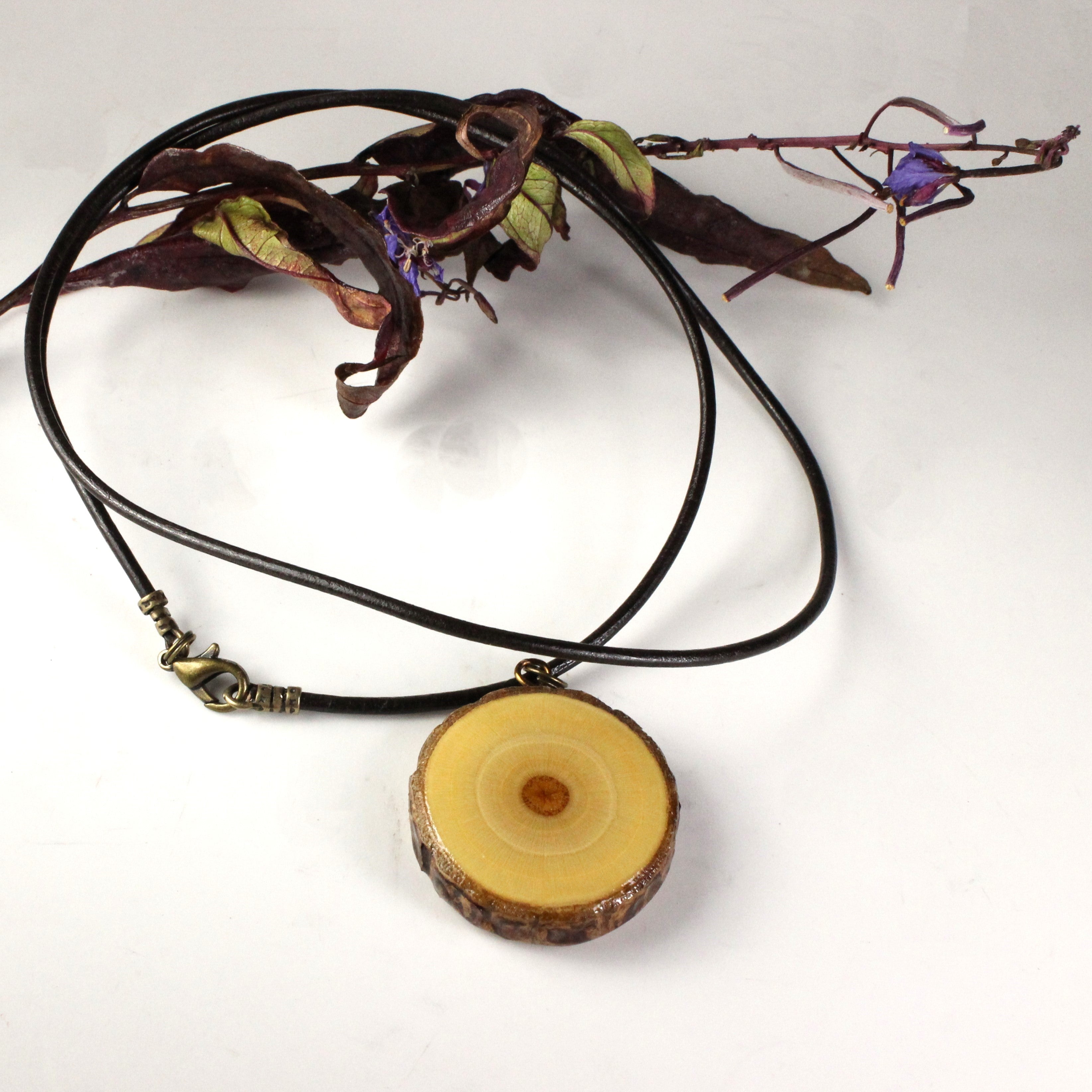 Elderwood necklace